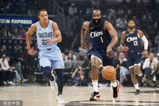 己赢得了荣 己赢得了荣